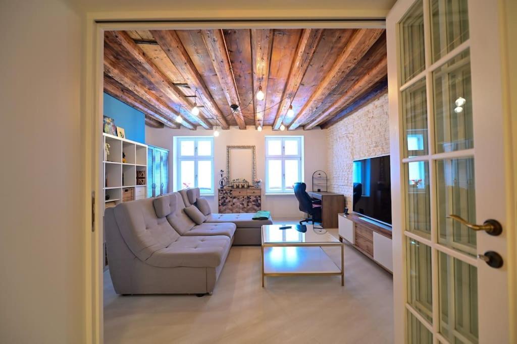 Apartment The Oracle Downtown
